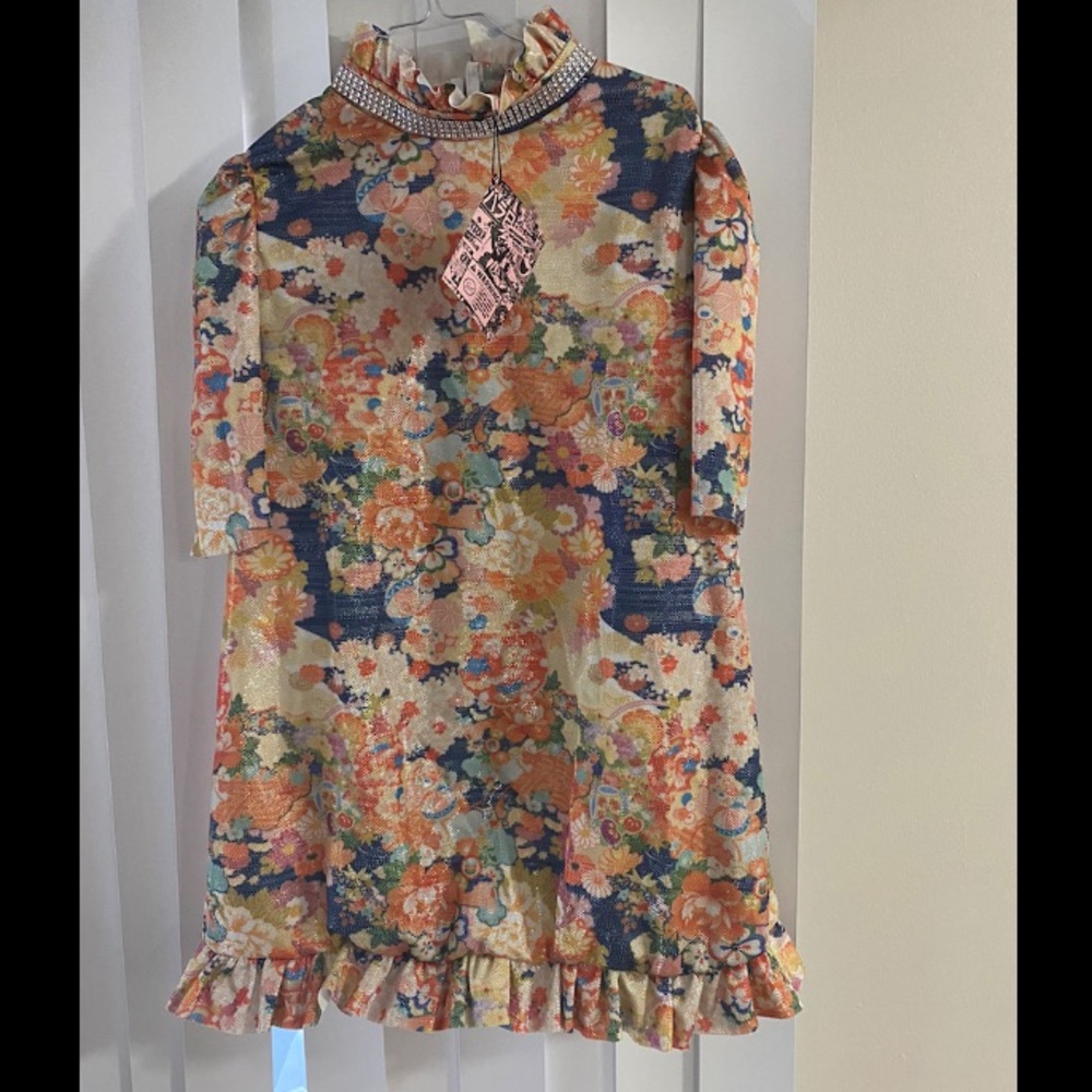 Floral metallic mock ruffle neck